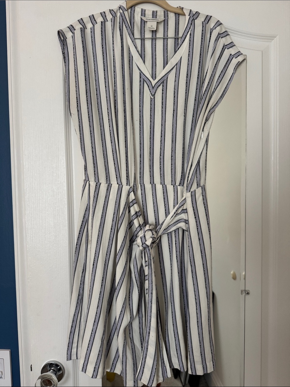 Club Monaco White Dress with Navy Vertical Stripes and Tie Waist